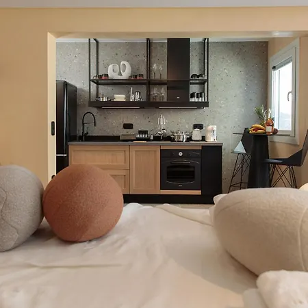 High End Unique 270 Degree Aerial Sea View Lejlighed Naxos City